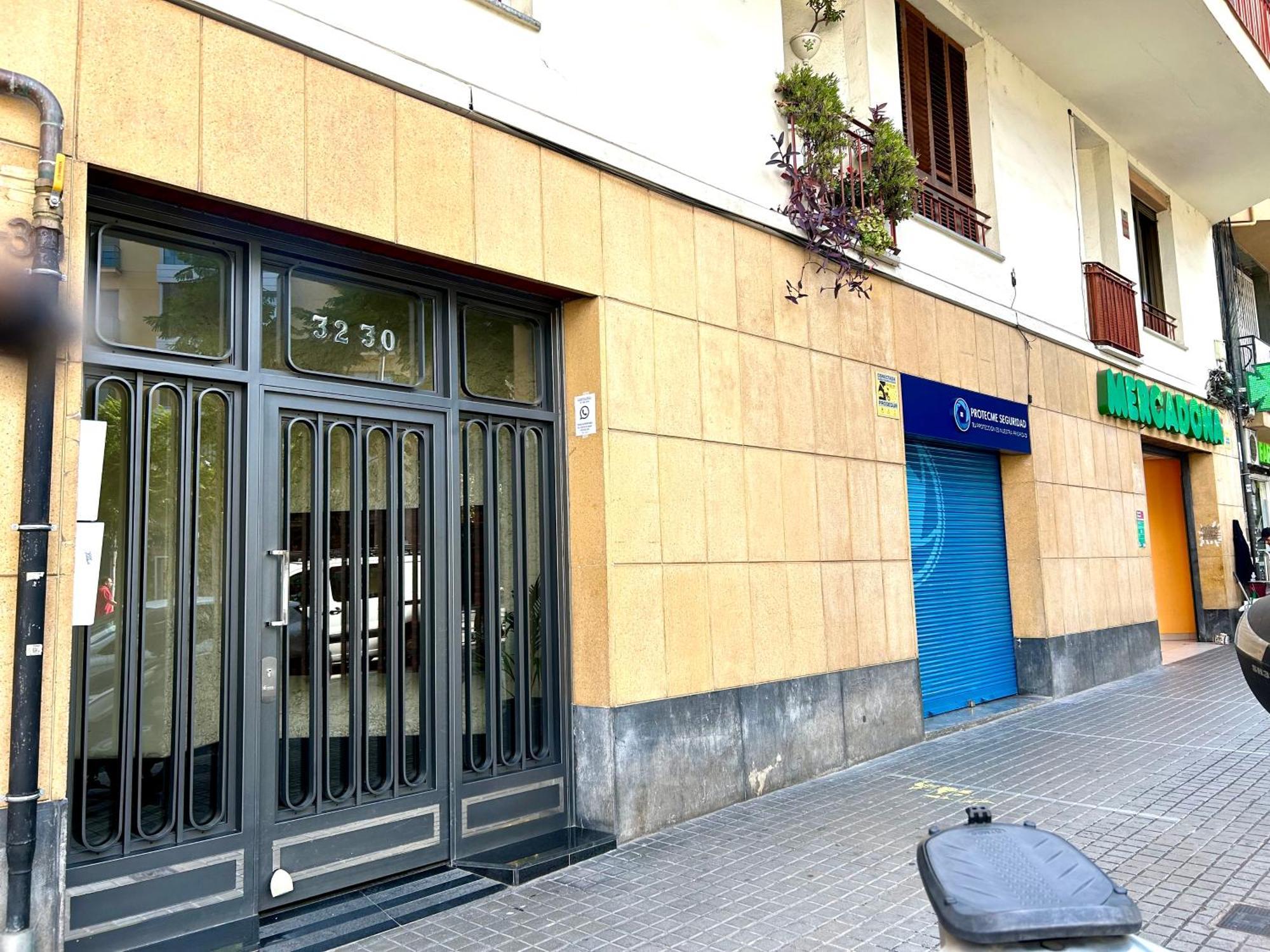Apartment Carrer D'Olesa Barcelona Exterior foto