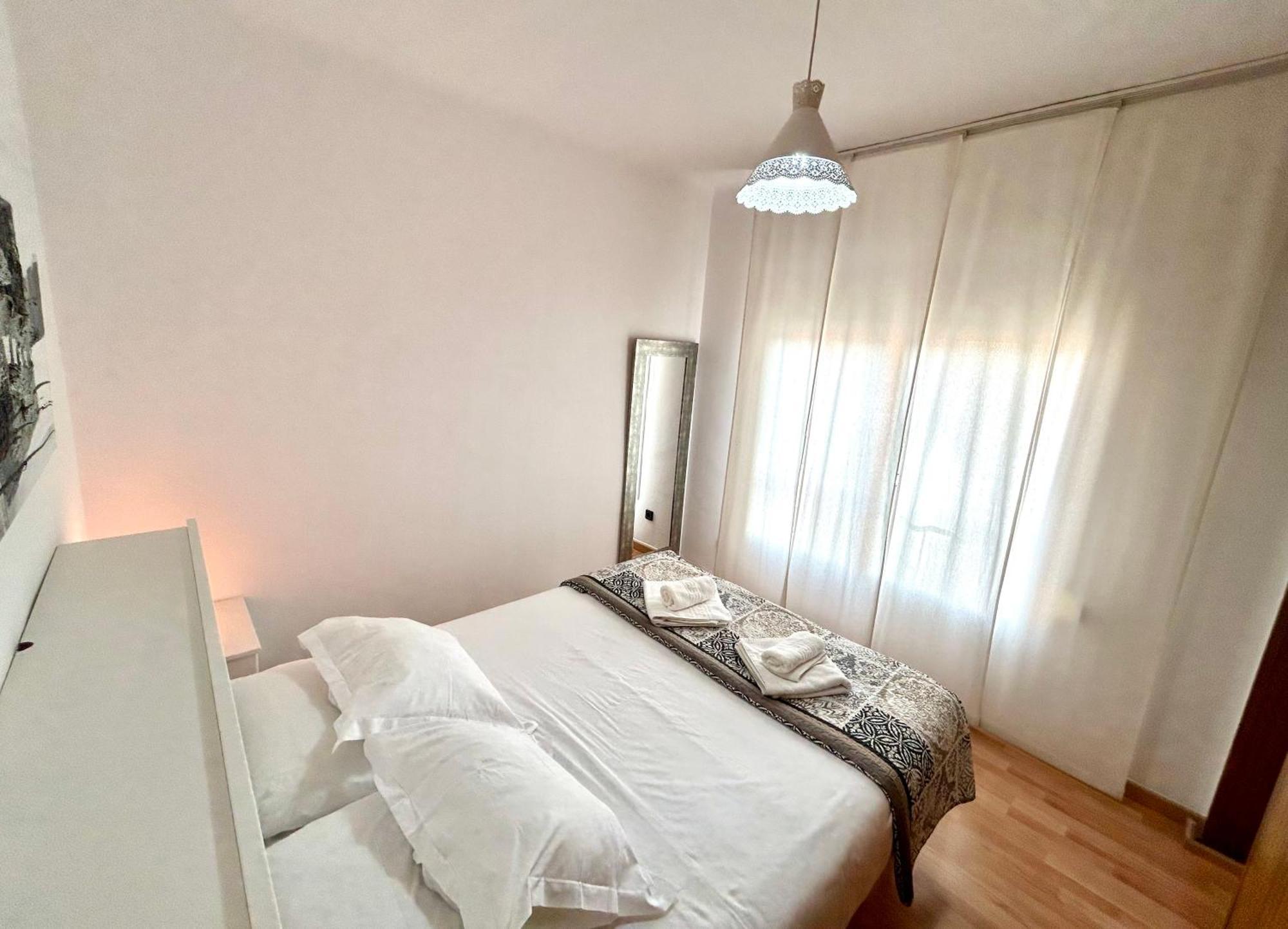 Apartment Carrer D'Olesa Barcelona Exterior foto