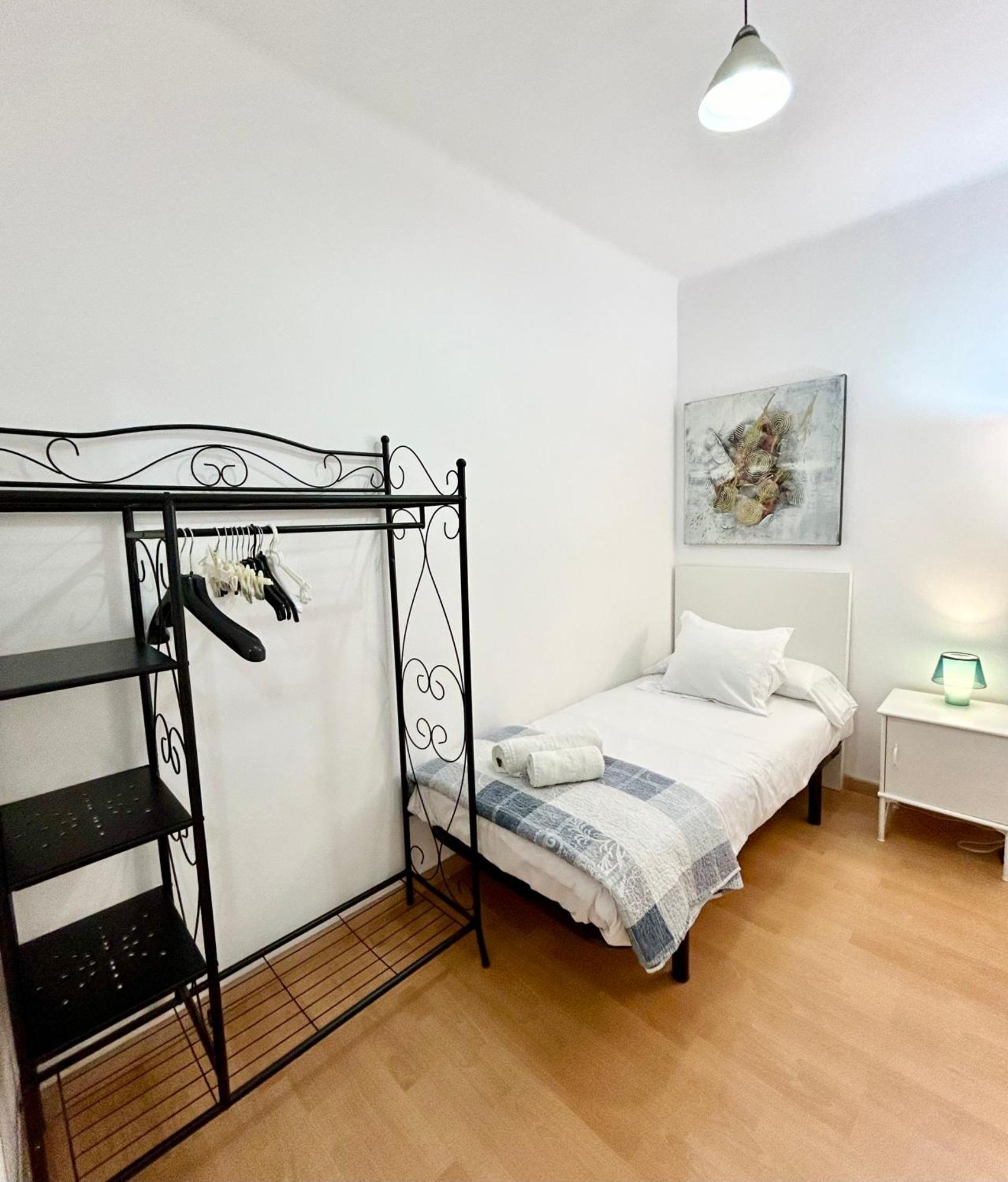 Apartment Carrer D'Olesa Barcelona Exterior foto